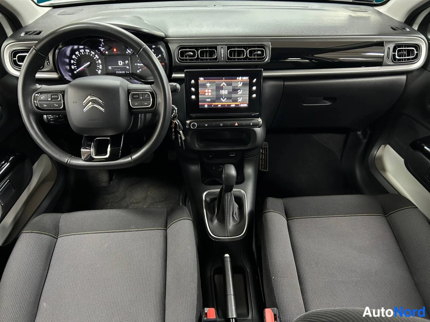 White Citroen C3 2021, cockpit, photo 10