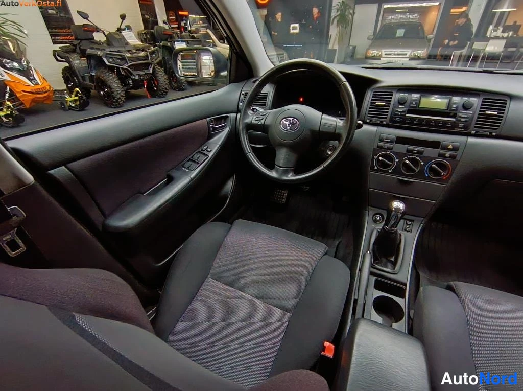 Black Toyota Corolla 2006, cockpit, photo 10