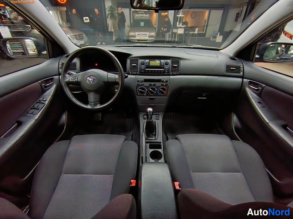 Black Toyota Corolla 2006, cockpit, photo 12