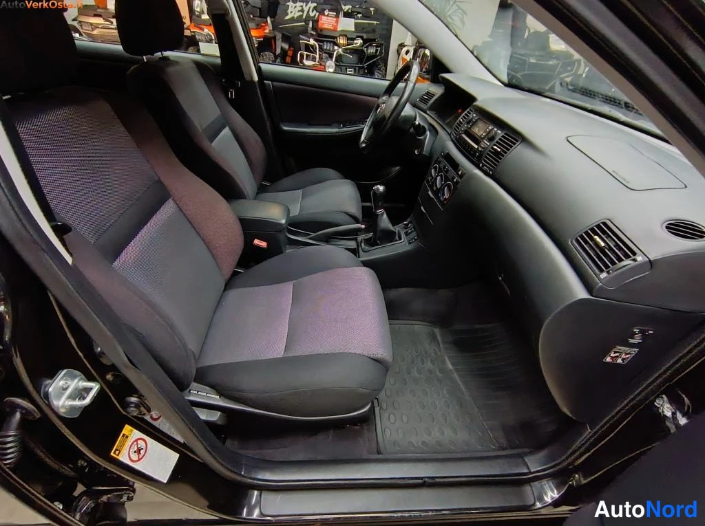 Black Toyota Corolla 2006, front seats, photo 13