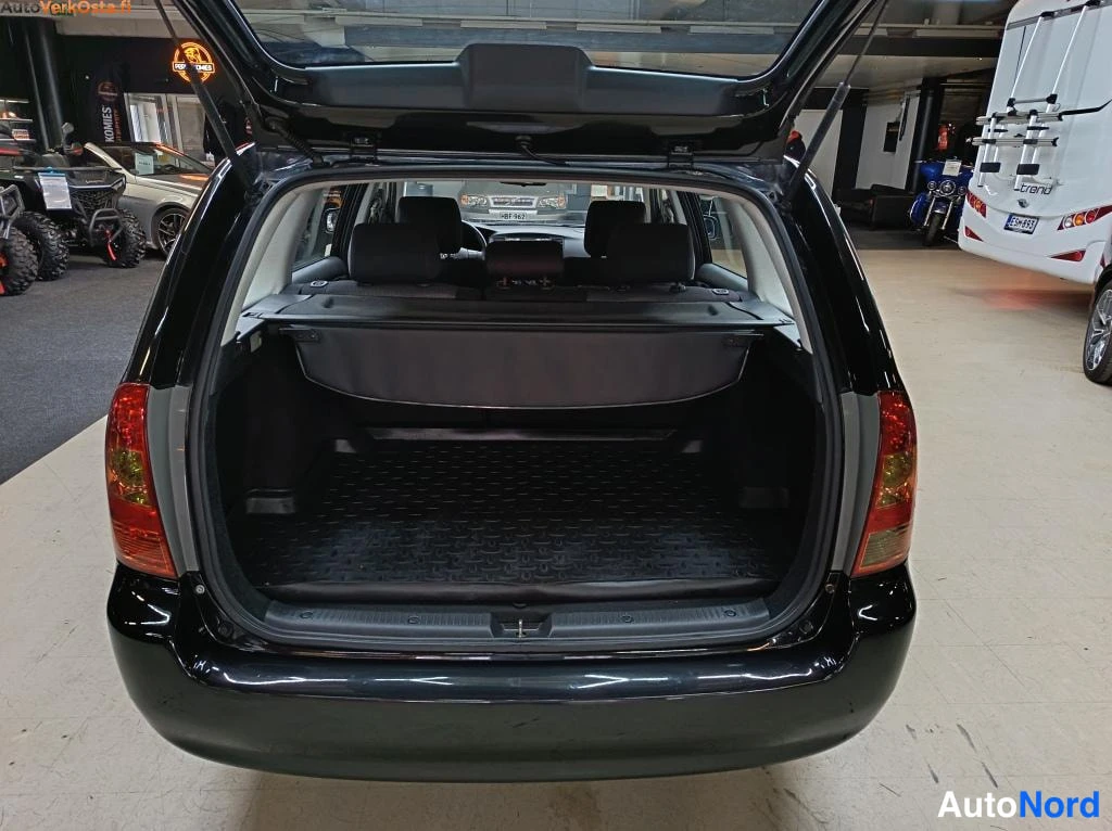 Black Toyota Corolla 2006, boot, photo 16