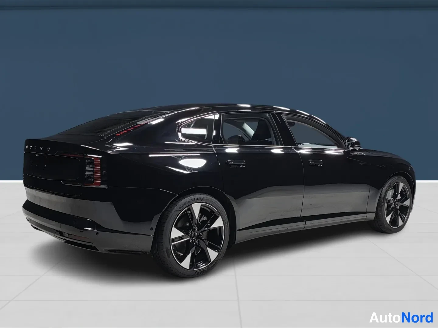 Musta Volvo ES90 2026, takaviisto, kuva 6