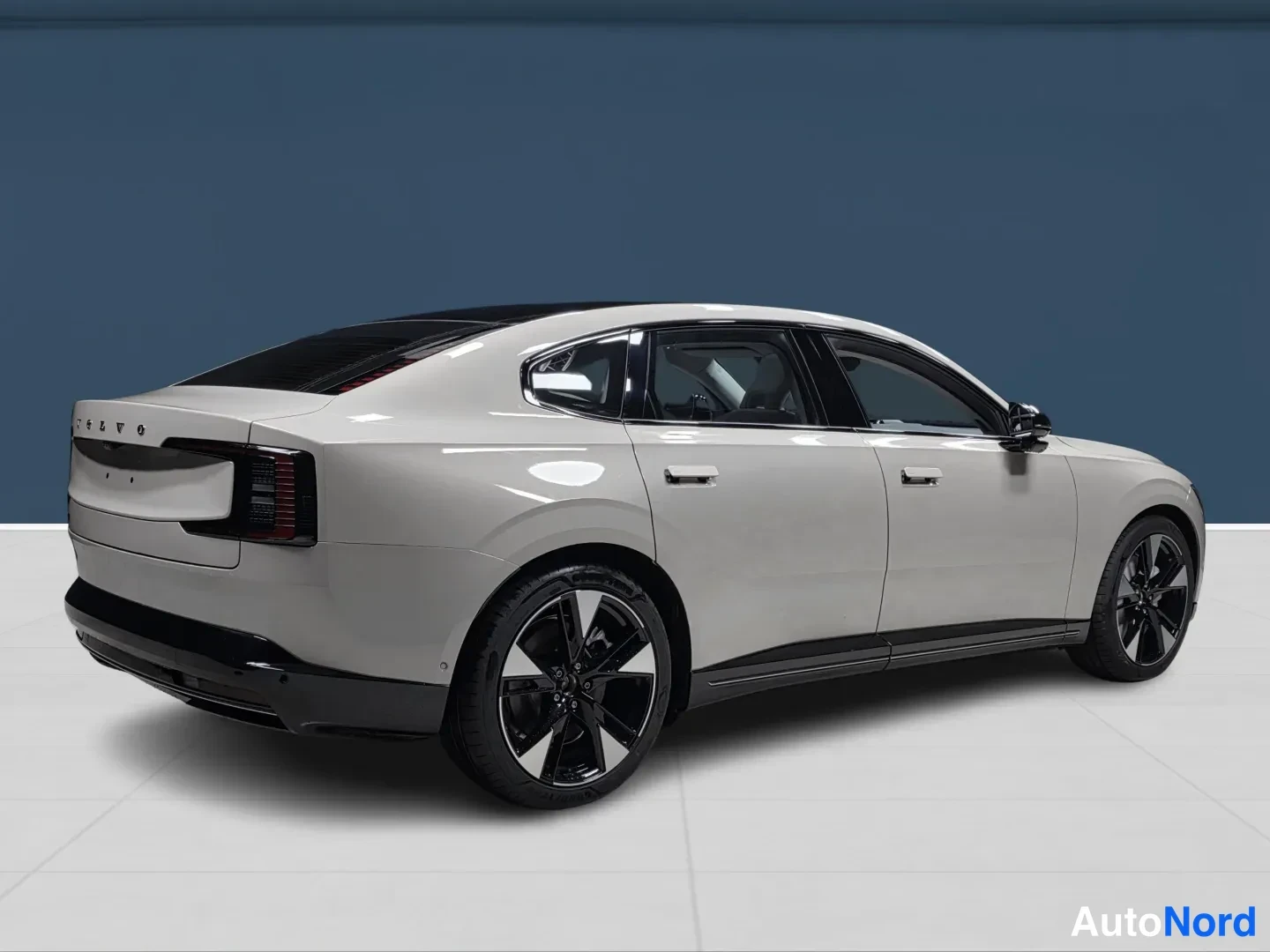 Beige Volvo ES90 2026, takaviisto, kuva 5