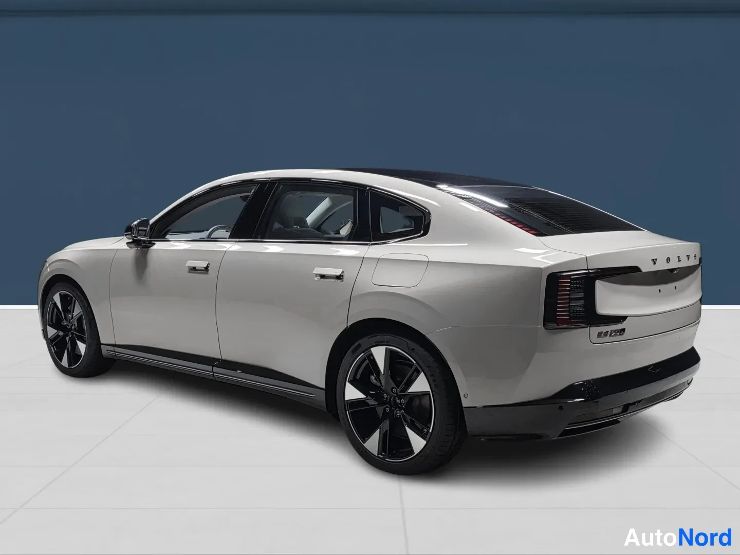 Beige Volvo ES90 2026, takaviisto, kuva 6