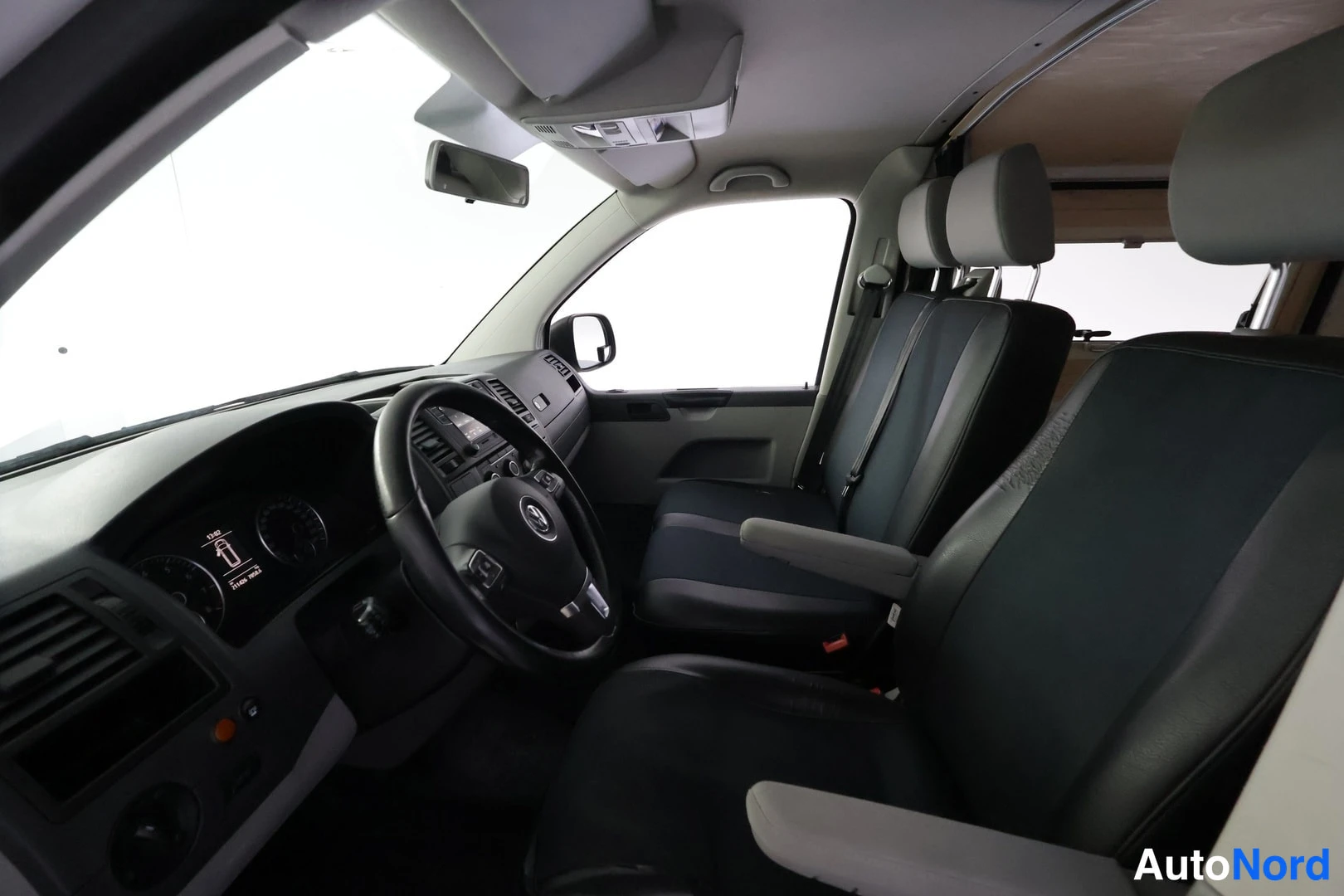 White Volkswagen Transporter 2016, cockpit, photo 10