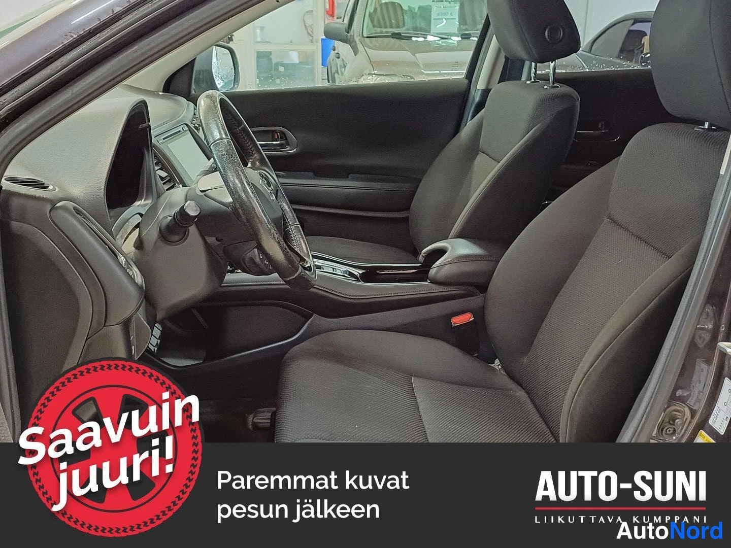 Grey Honda HR-V 2016, cockpit, photo 5