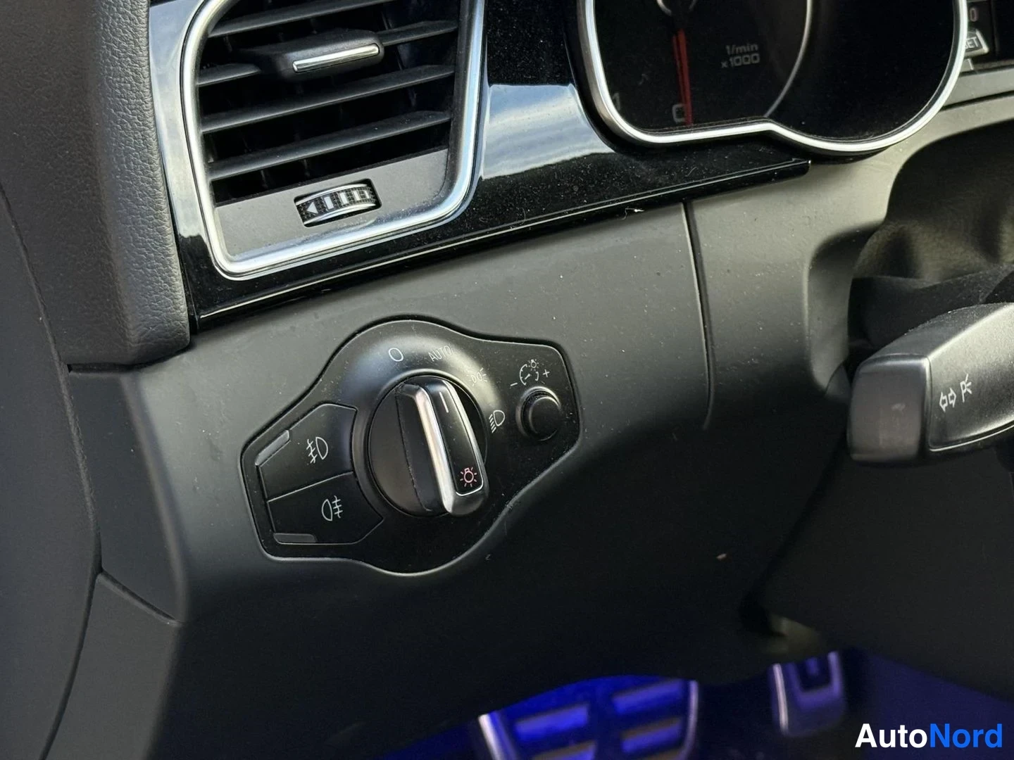 White Audi A5 Sportback 2014, detail, photo 13