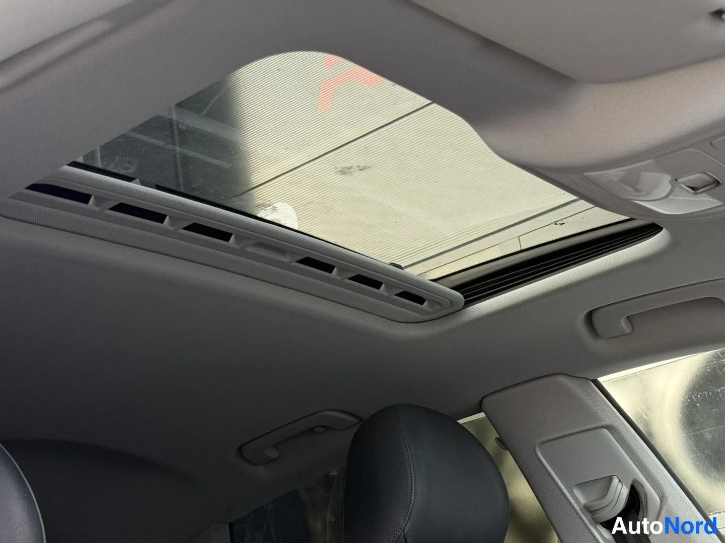 White Audi A5 Sportback 2014, cockpit, photo 6