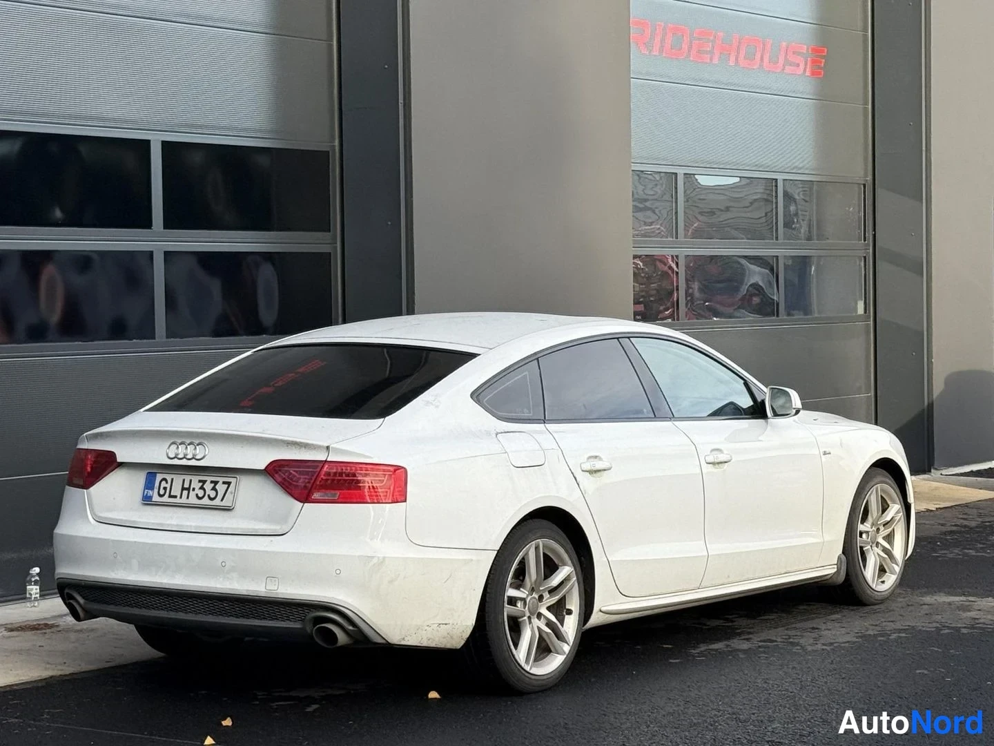 White Audi A5 Sportback 2014, rear three-quarter, photo 3