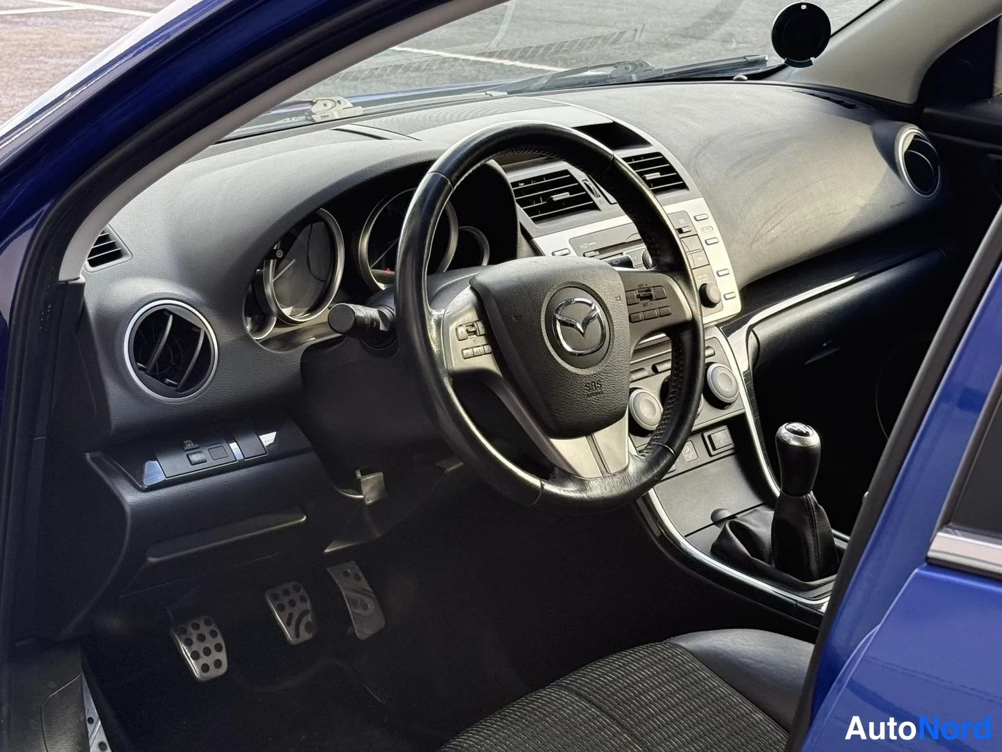Blue Mazda 6 2009, cockpit, photo 6