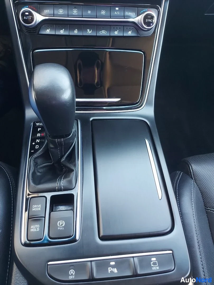 Musta Hyundai Grandeur 2017, yksityiskohta, kuva 22