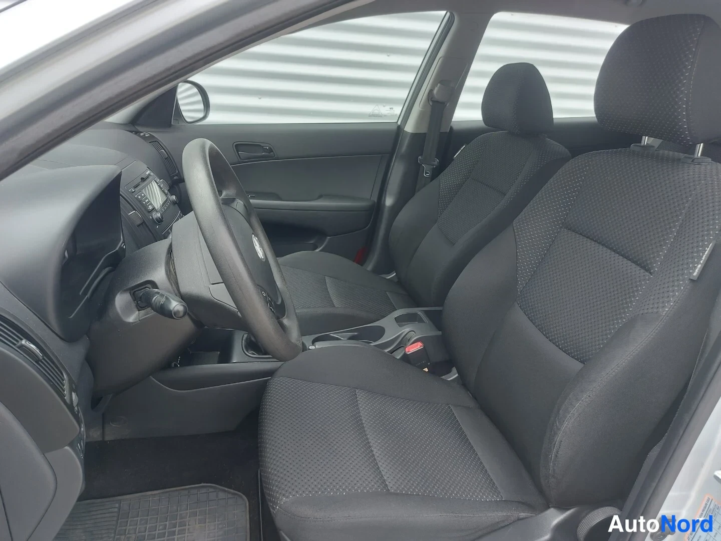 Harmaa Hyundai i30 2012, ohjaamo, kuva 11