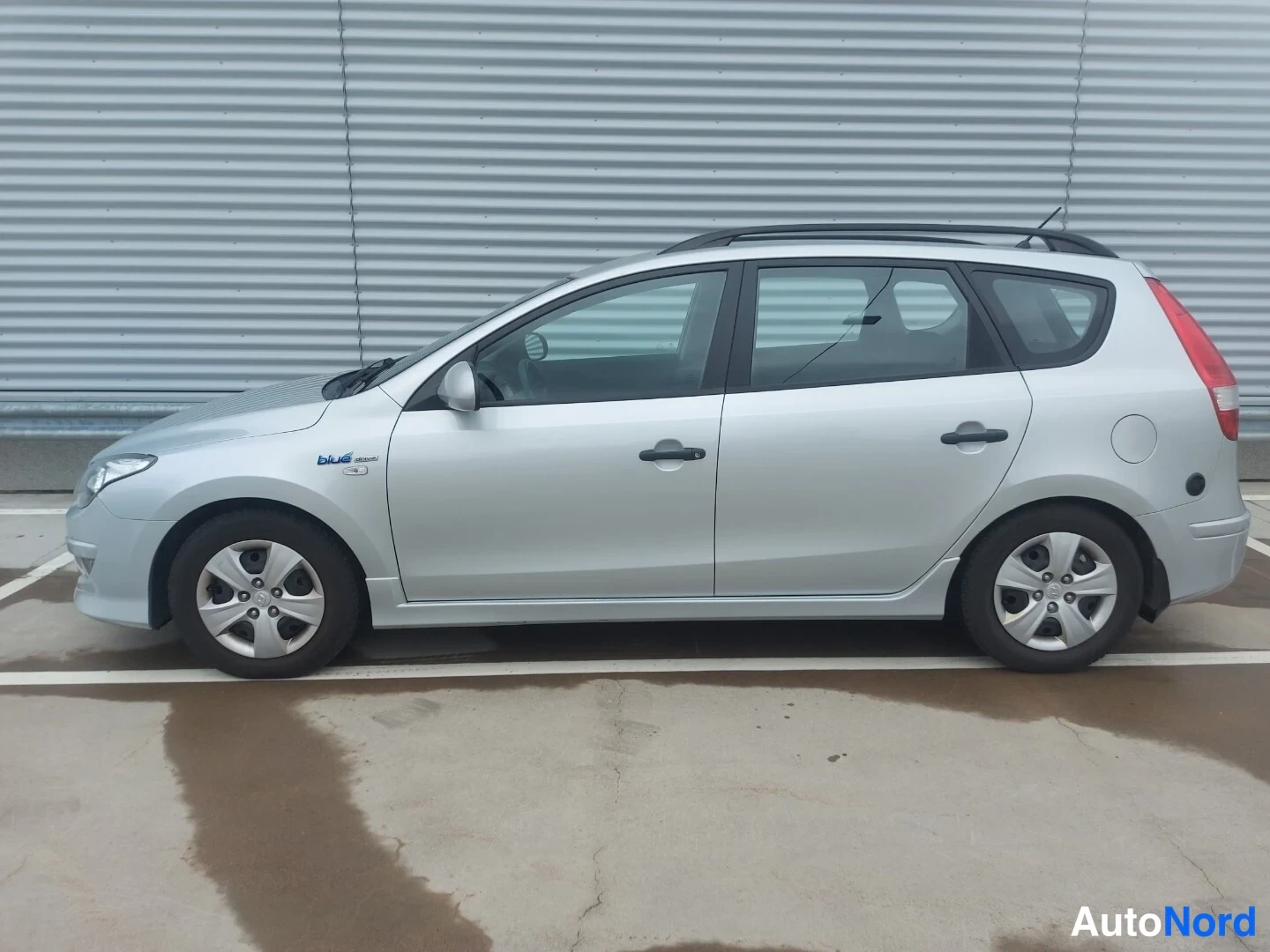 Harmaa Hyundai i30 2012, sivulta, kuva 5