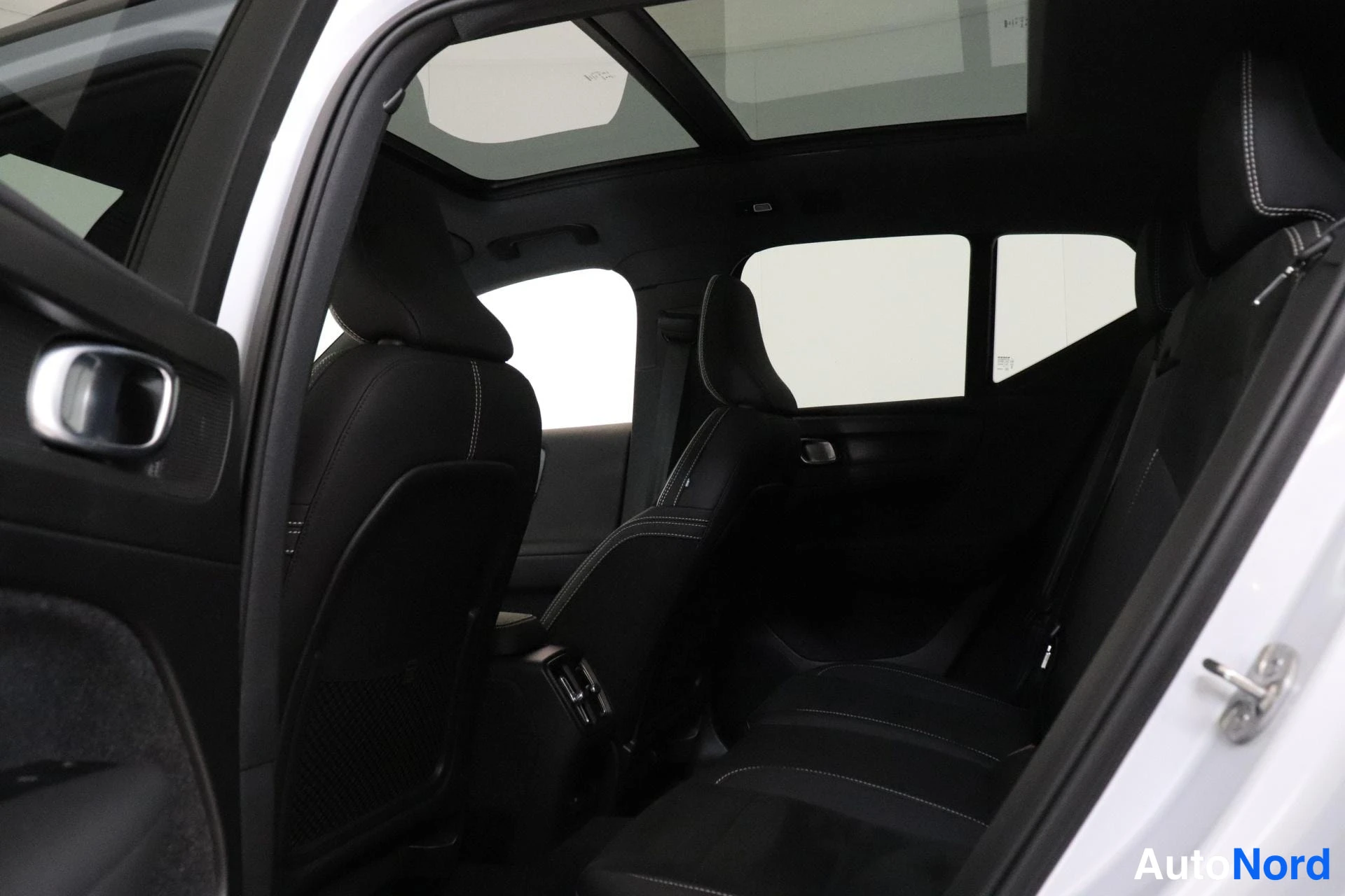 Grey Volvo XC40 2022, rear seats, photo 9