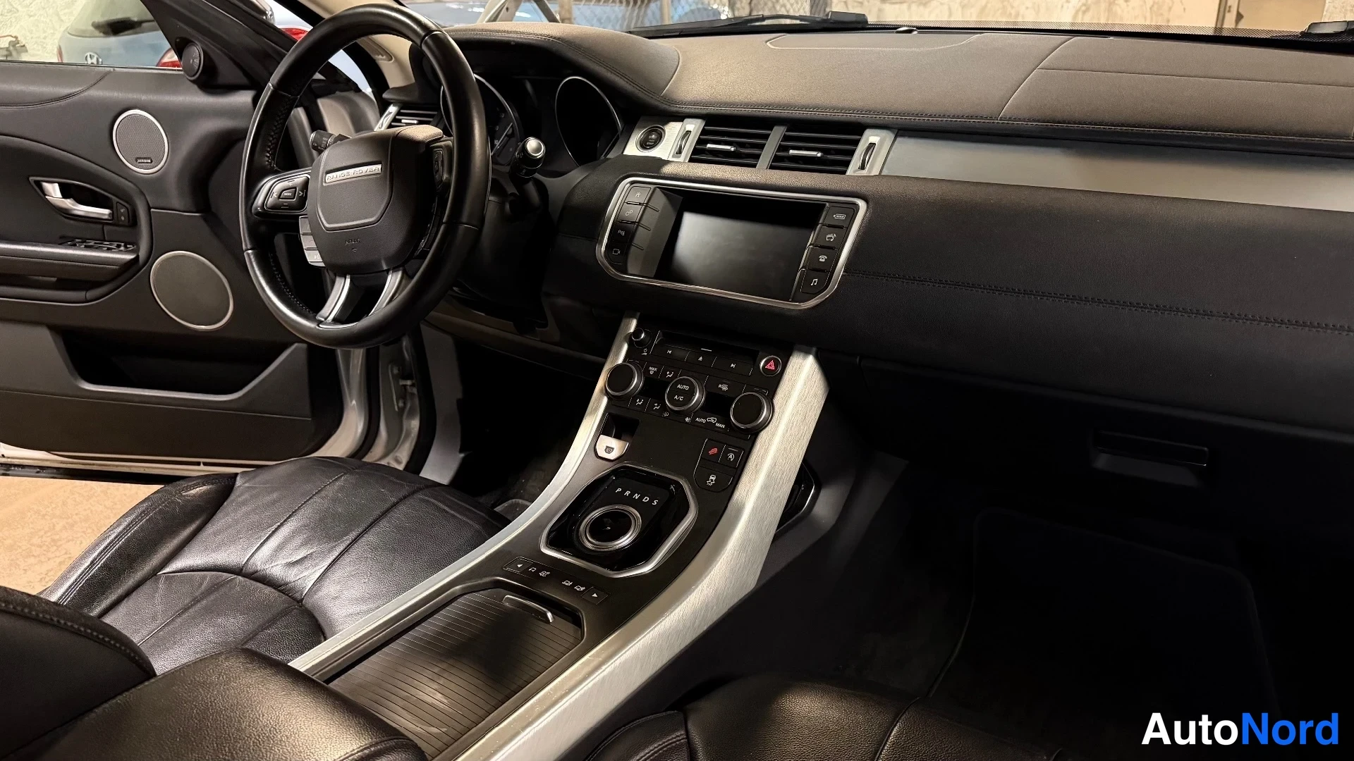 Hopea Land Rover Range Rover Evoque 2016, ohjaamo, kuva 14