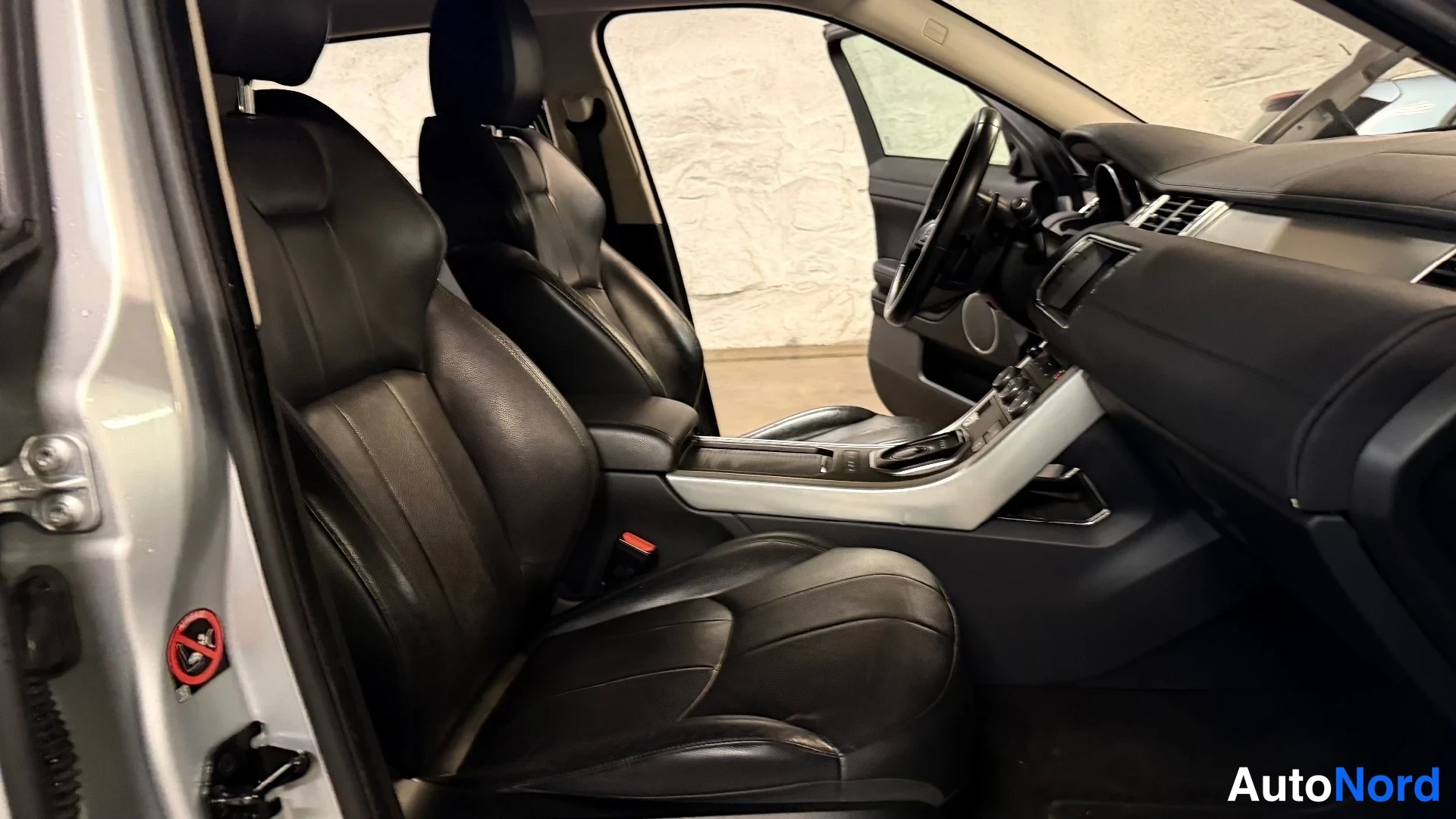 Hopea Land Rover Range Rover Evoque 2016, ohjaamo, kuva 18