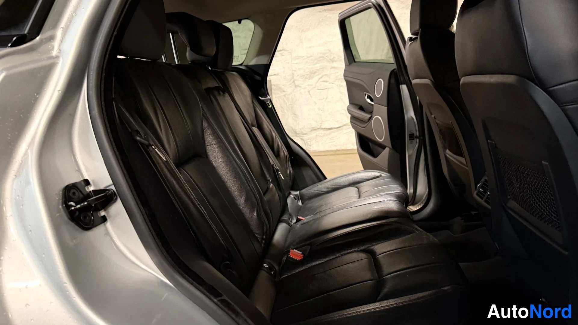 Hopea Land Rover Range Rover Evoque 2016, takaistuimet, kuva 20