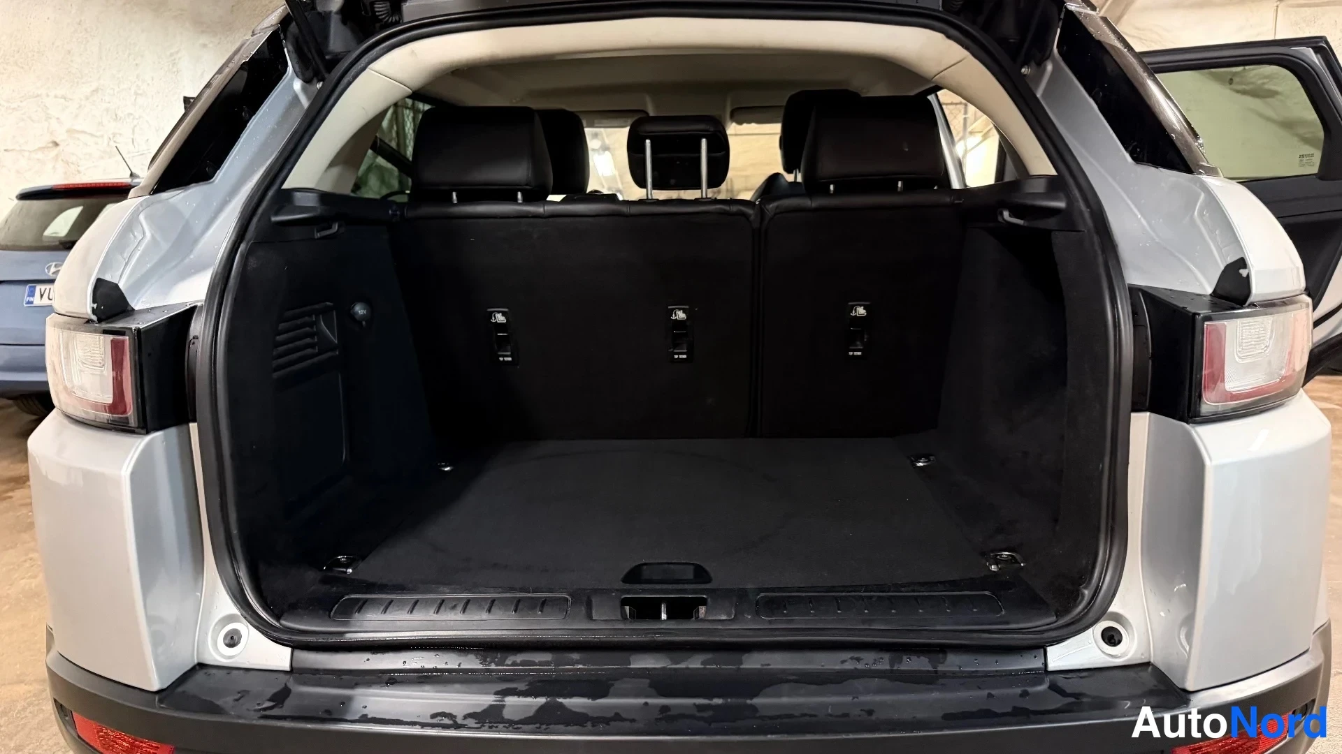 Hopea Land Rover Range Rover Evoque 2016, tavaratila, kuva 21