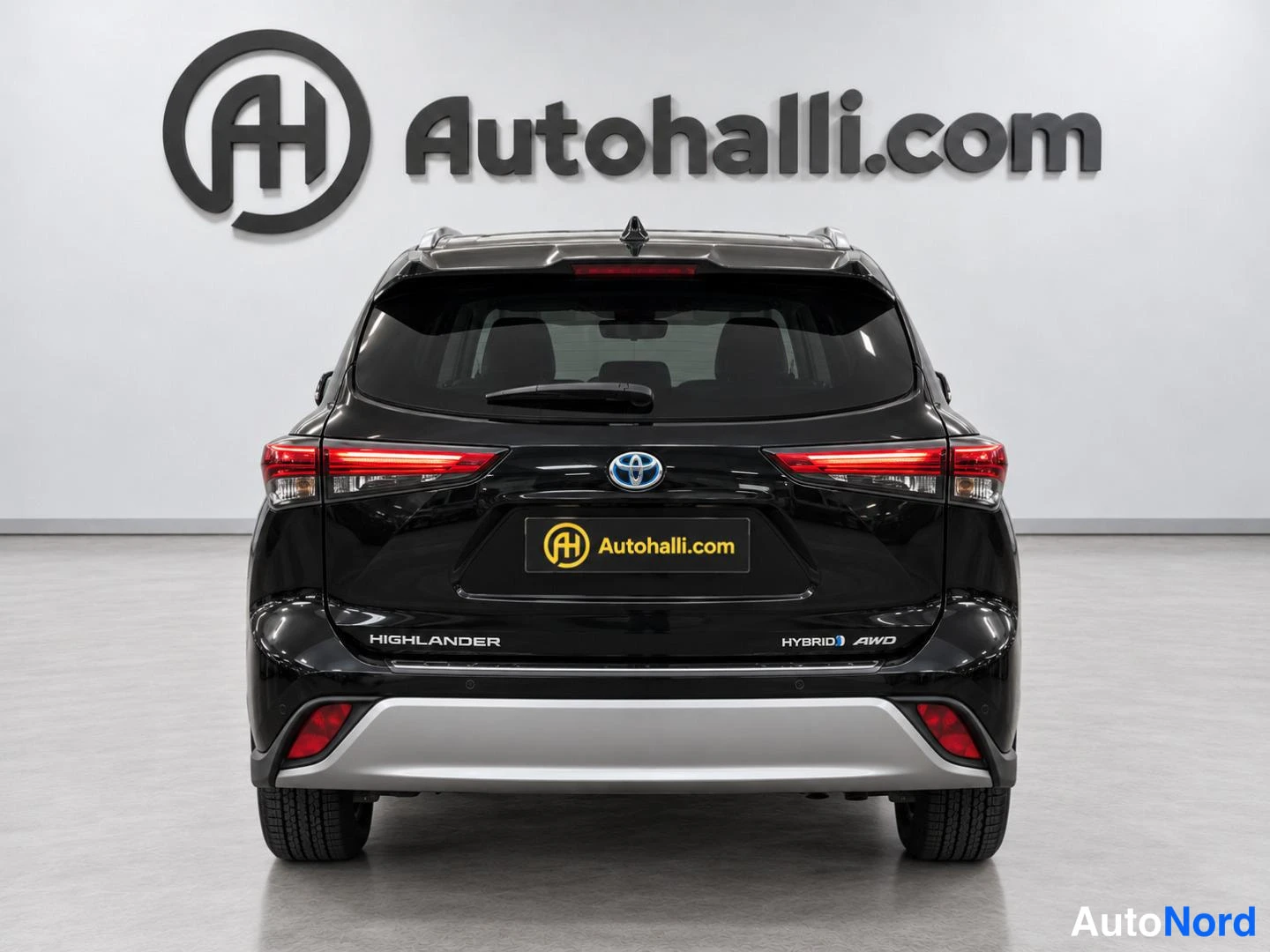 Musta Toyota Highlander 2021, takaa, kuva 10