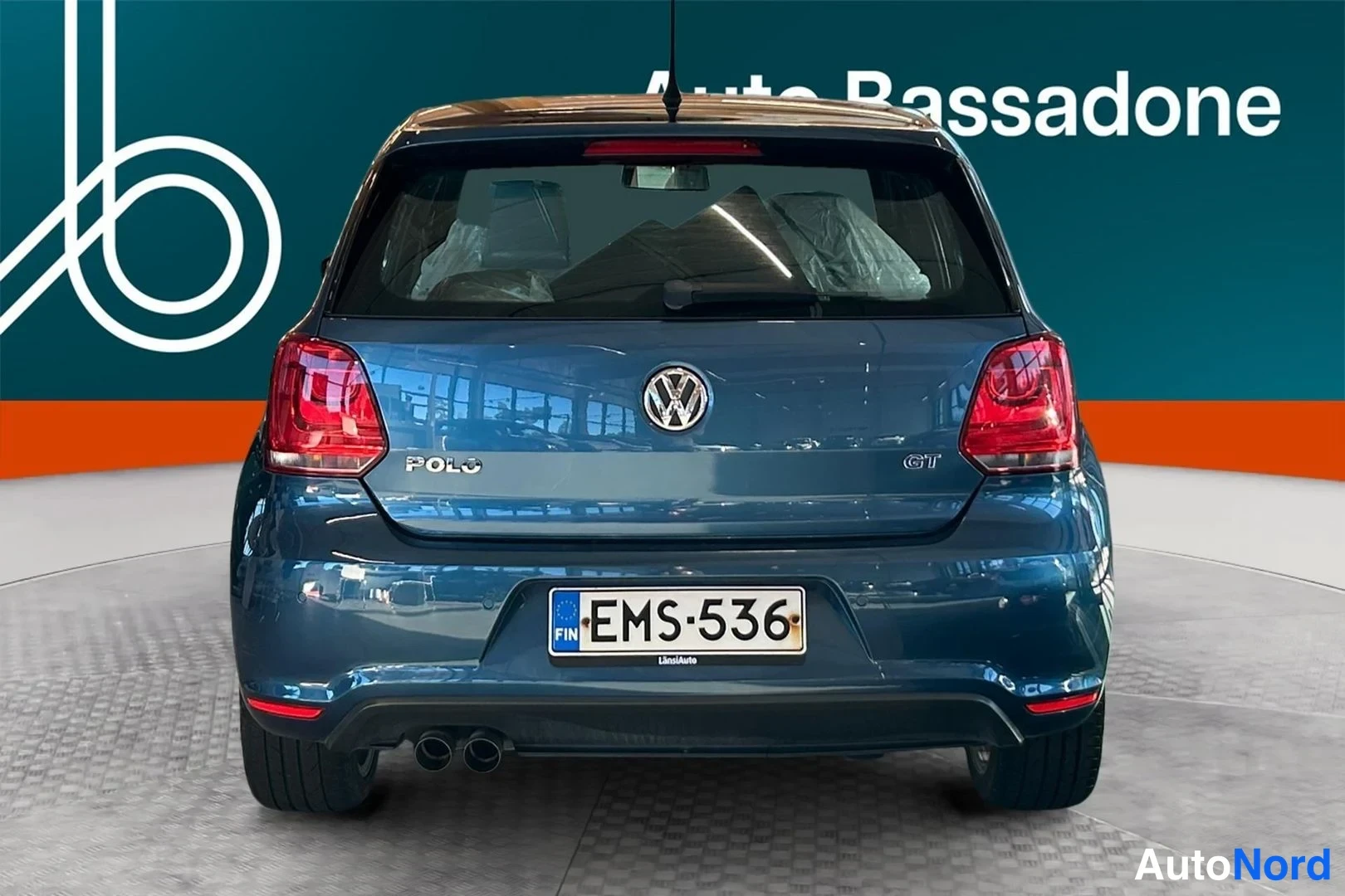 Sininen Volkswagen Polo 2014, takaa, kuva 9