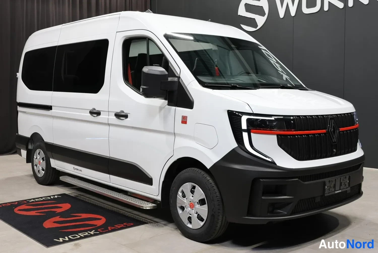 White Renault Master 2026, front three-quarter, nose to the right, photo 2