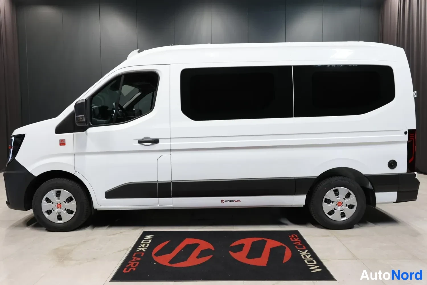 White Renault Master 2026, side, photo 7