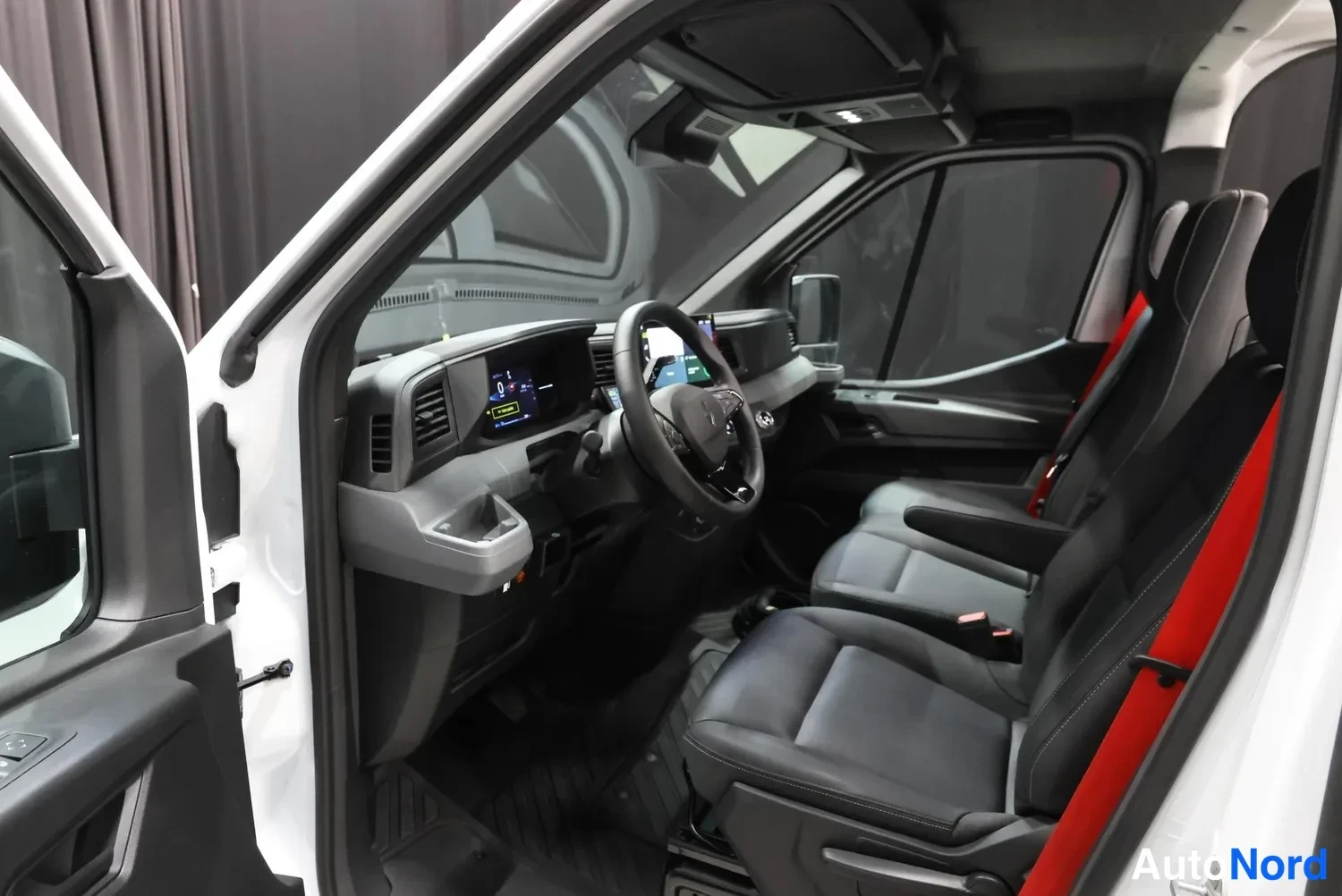 White Renault Master 2026, cockpit, photo 14