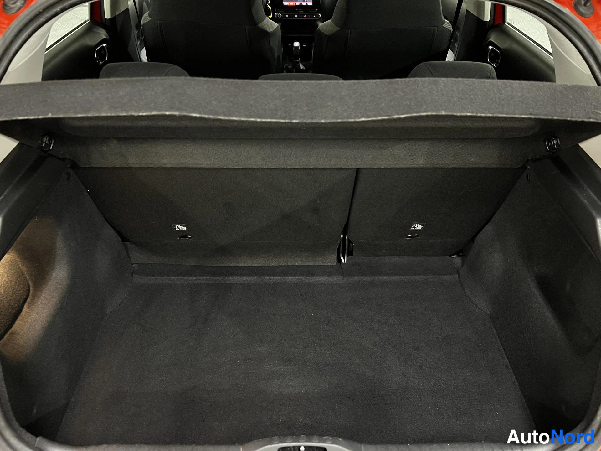 Punainen Citroen C3 2019, tavaratila, kuva 14