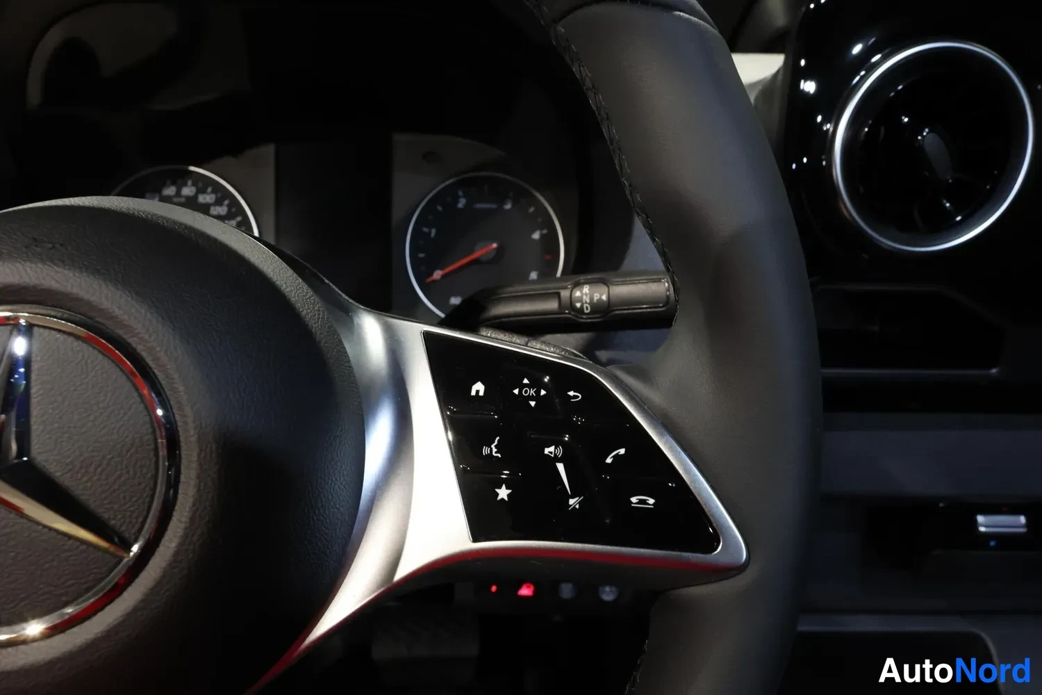 White Mercedes-Benz Sprinter 2026, detail, photo 19