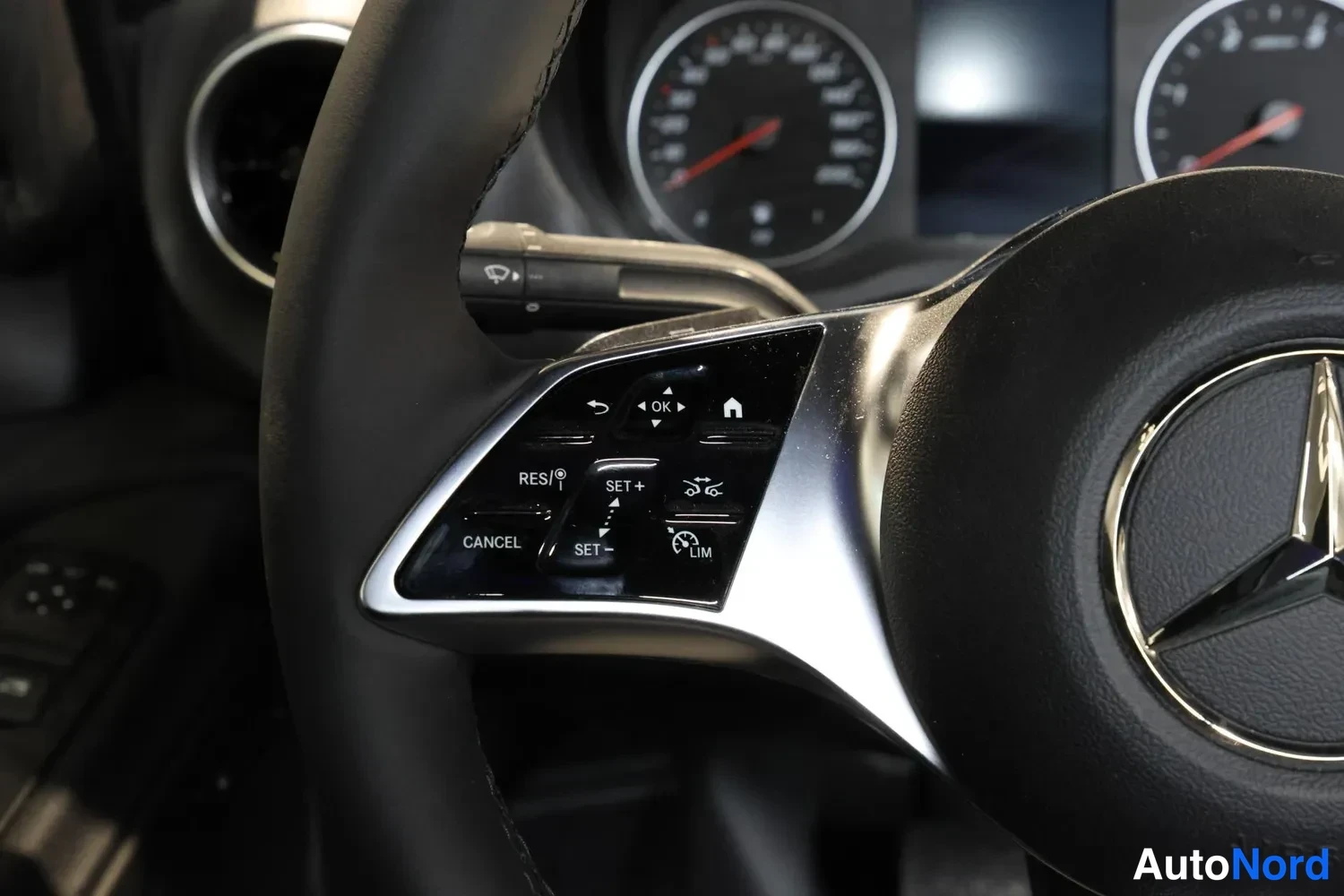 Blue Mercedes-Benz Sprinter 2026, detail, photo 19