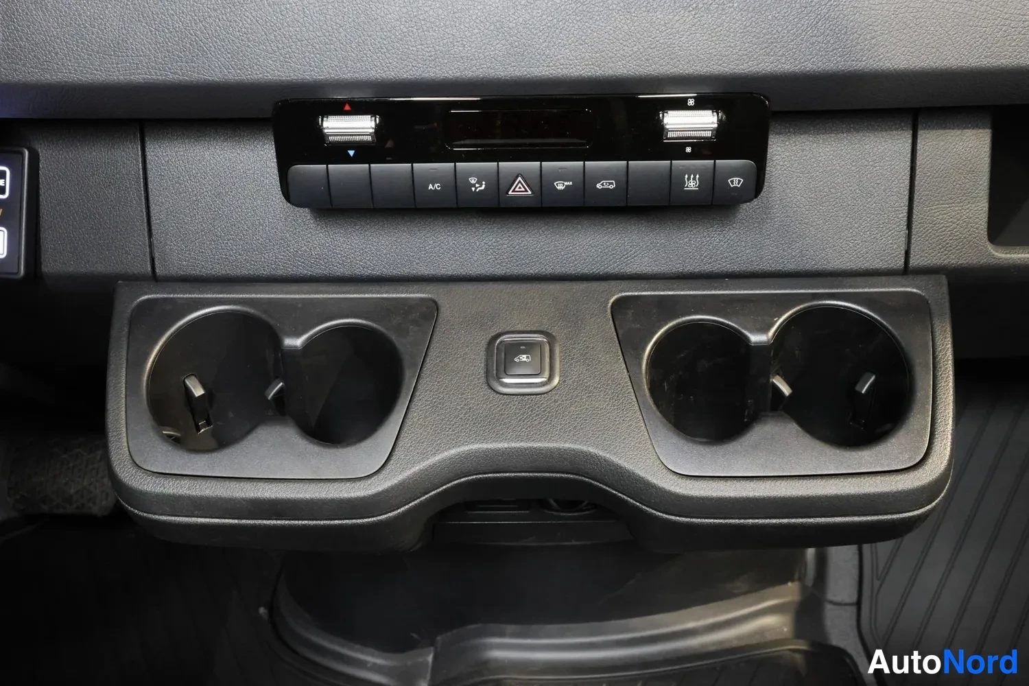 Blue Mercedes-Benz Sprinter 2026, detail, photo 21