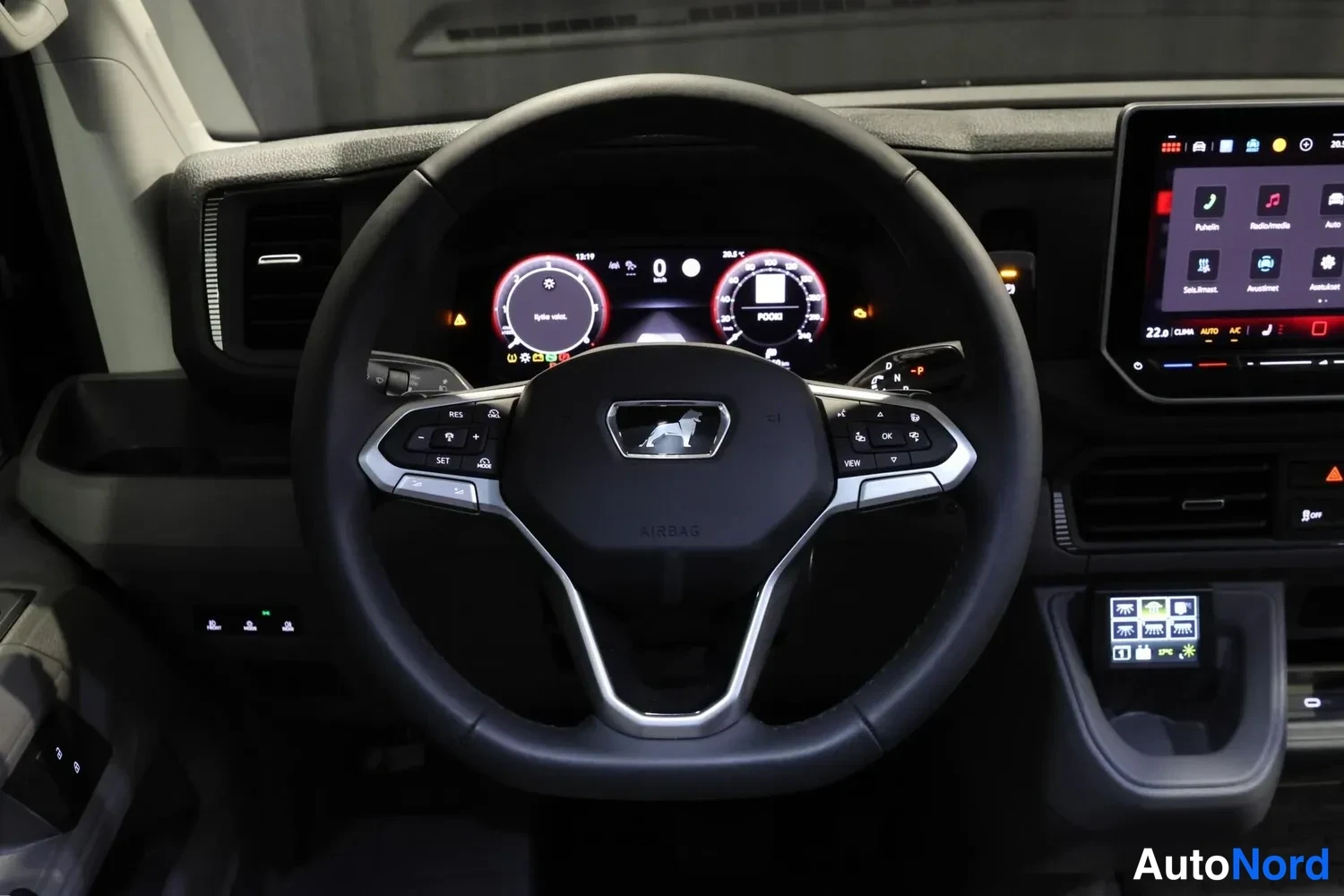 Black MAN TGE 2026, cockpit, photo 10