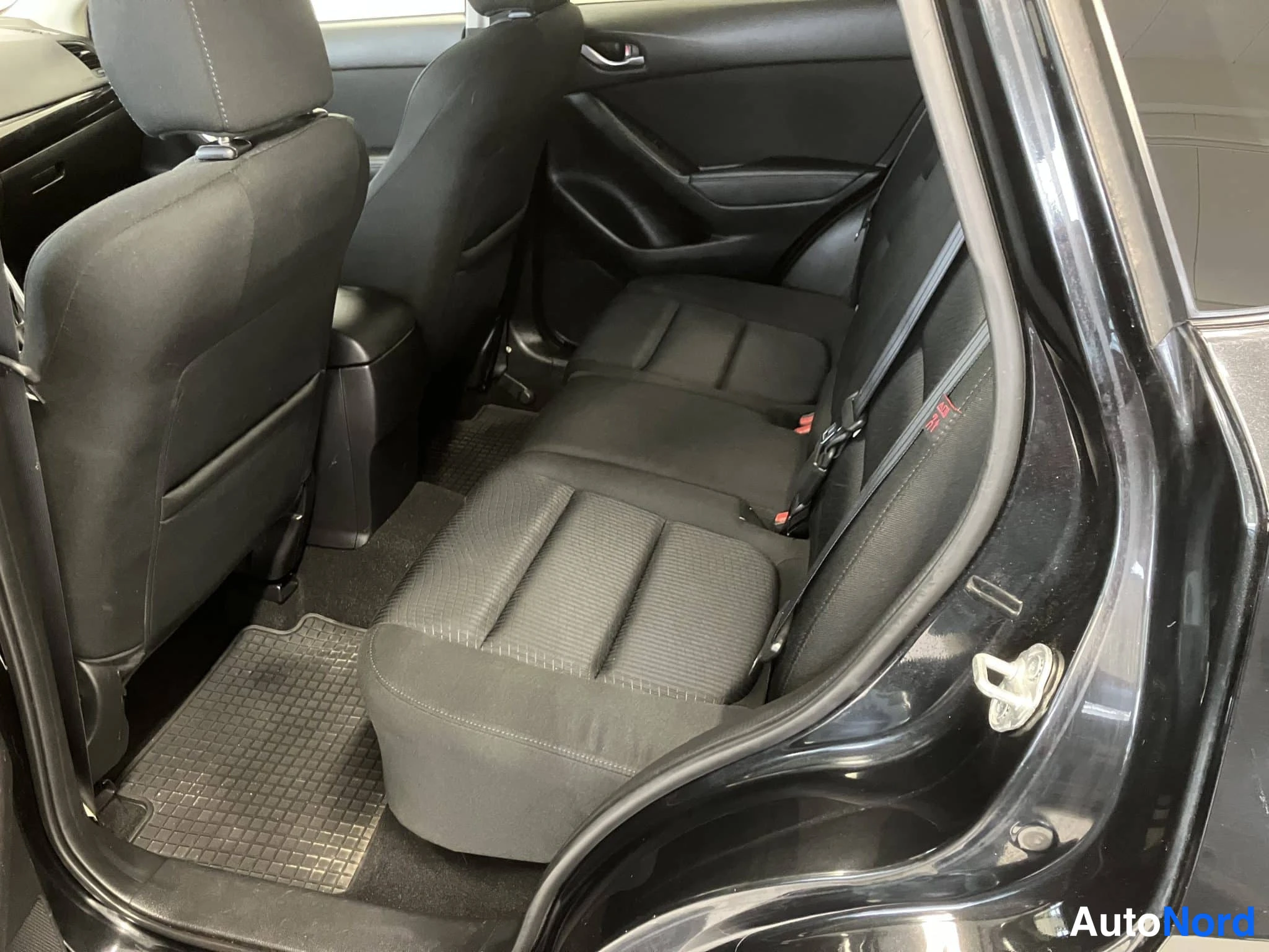 Musta Mazda CX-5 2013, kuva 15