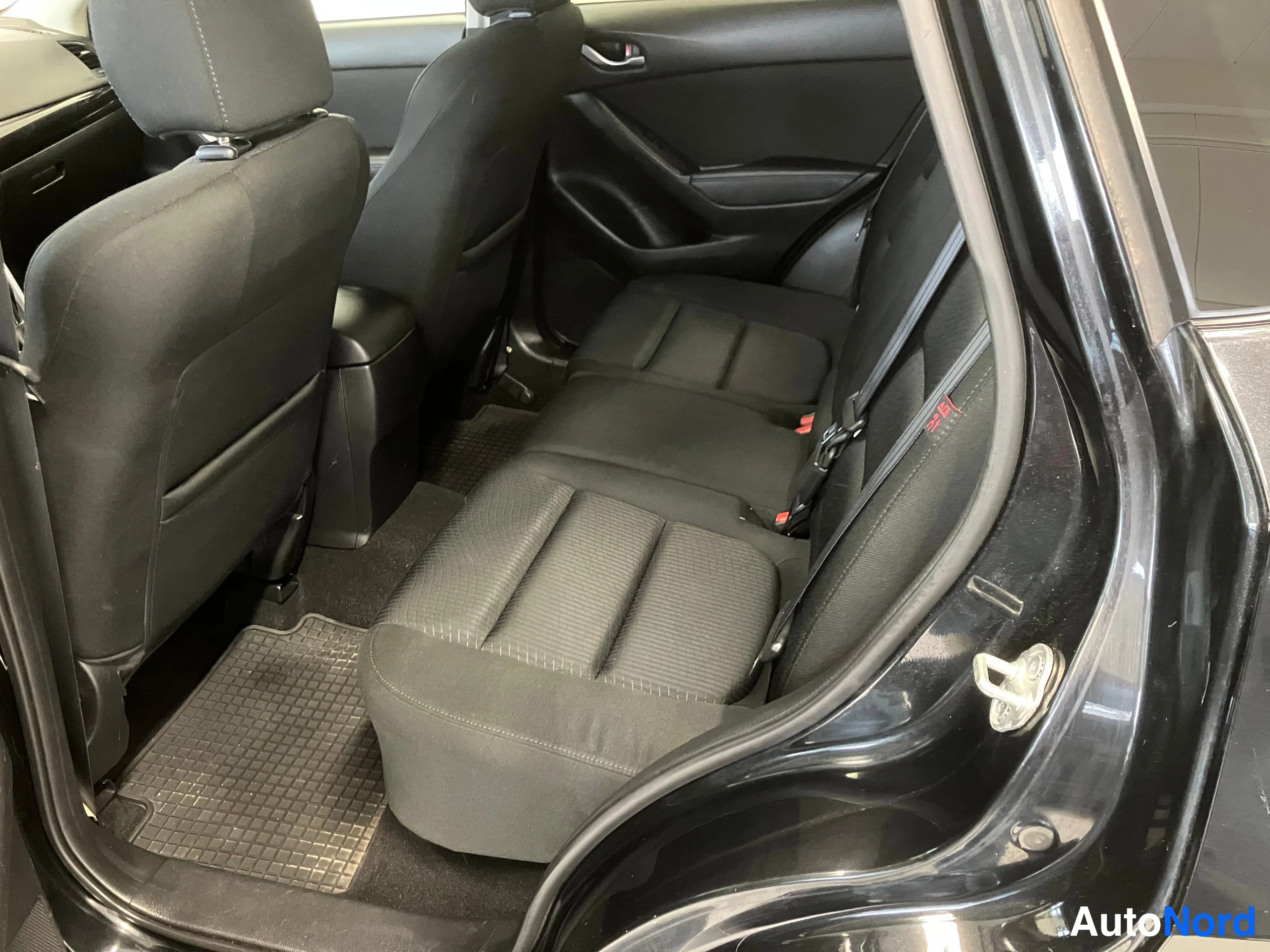 Musta Mazda CX-5 2013, kuva 16