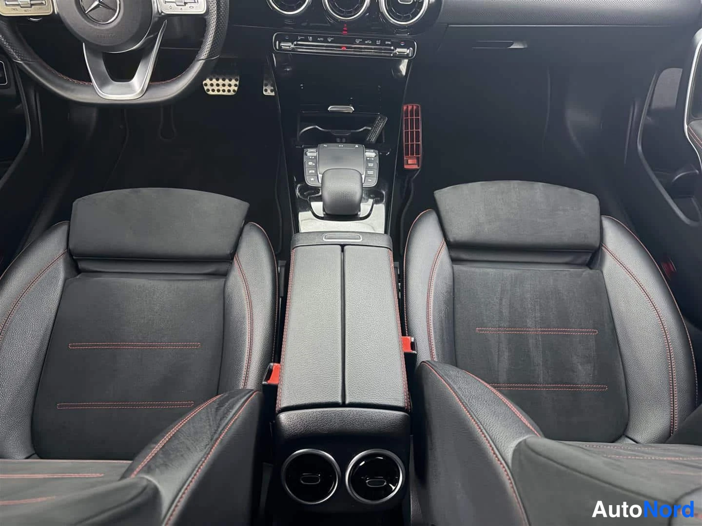 Harmaa Mercedes-Benz CLA 2020, kuva 14