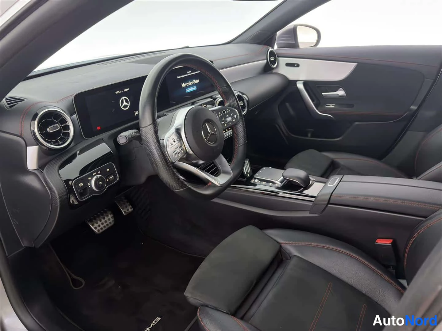 Harmaa Mercedes-Benz CLA 2020, kuva 17