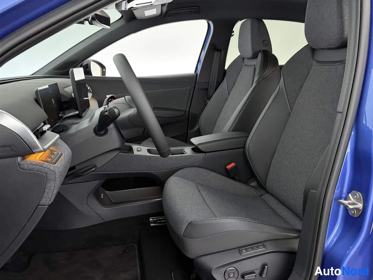 Sininen Volkswagen Polo 2026, kuva 17