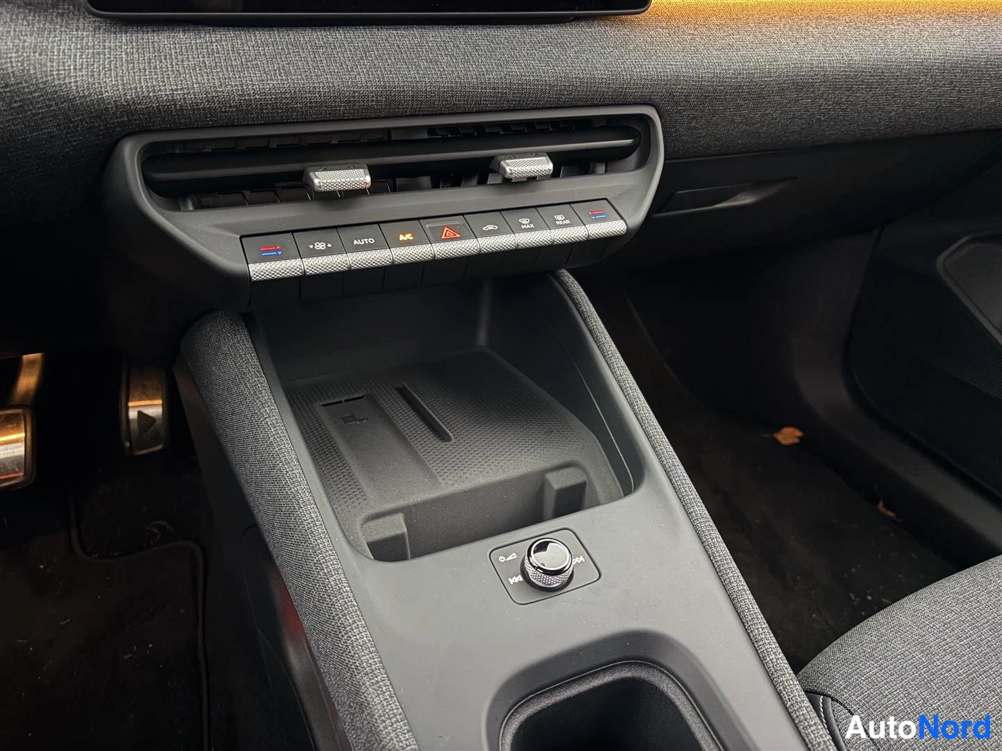 Sininen Volkswagen Polo 2026, kuva 25