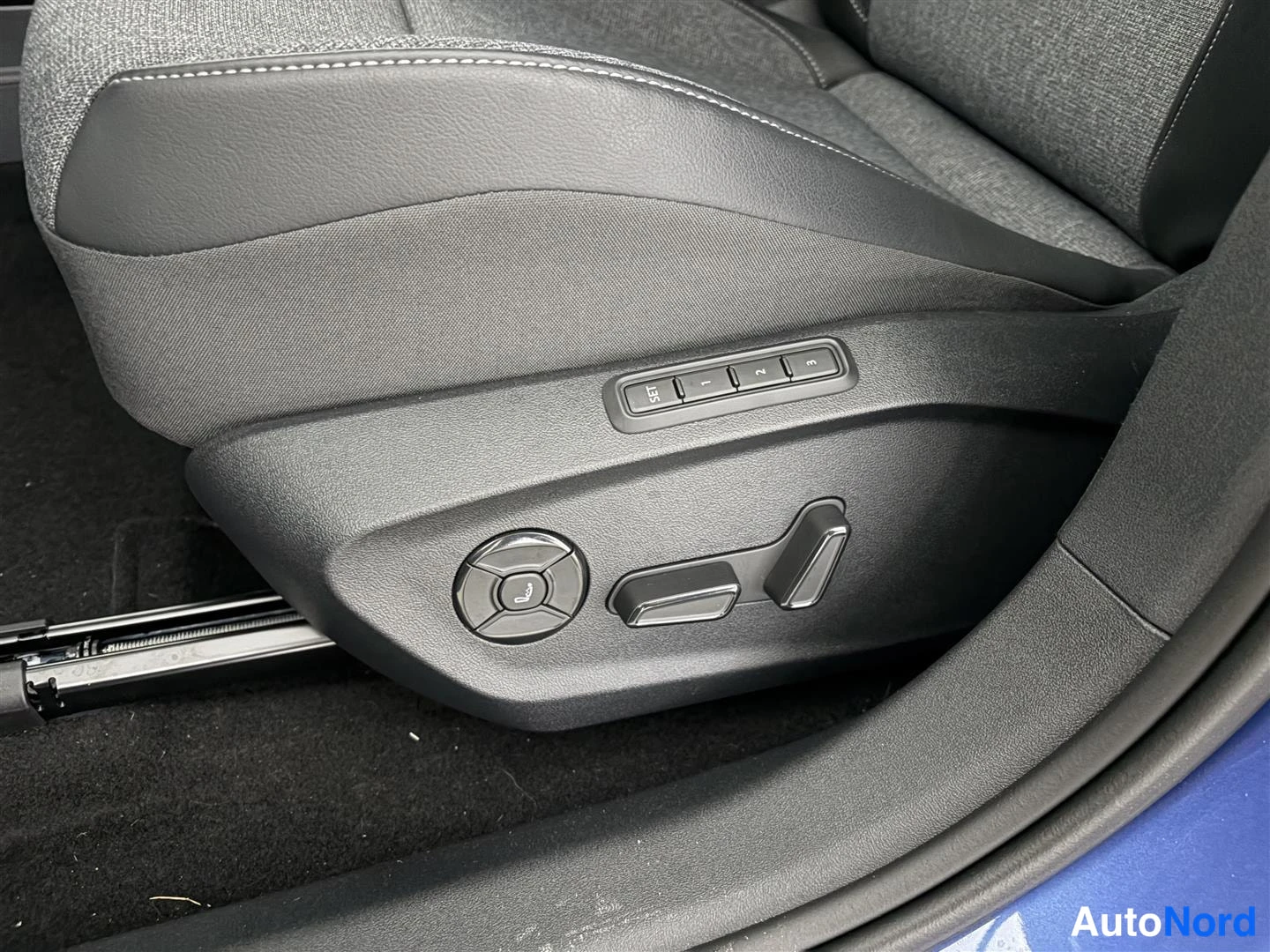 Sininen Volkswagen Polo 2026, kuva 30
