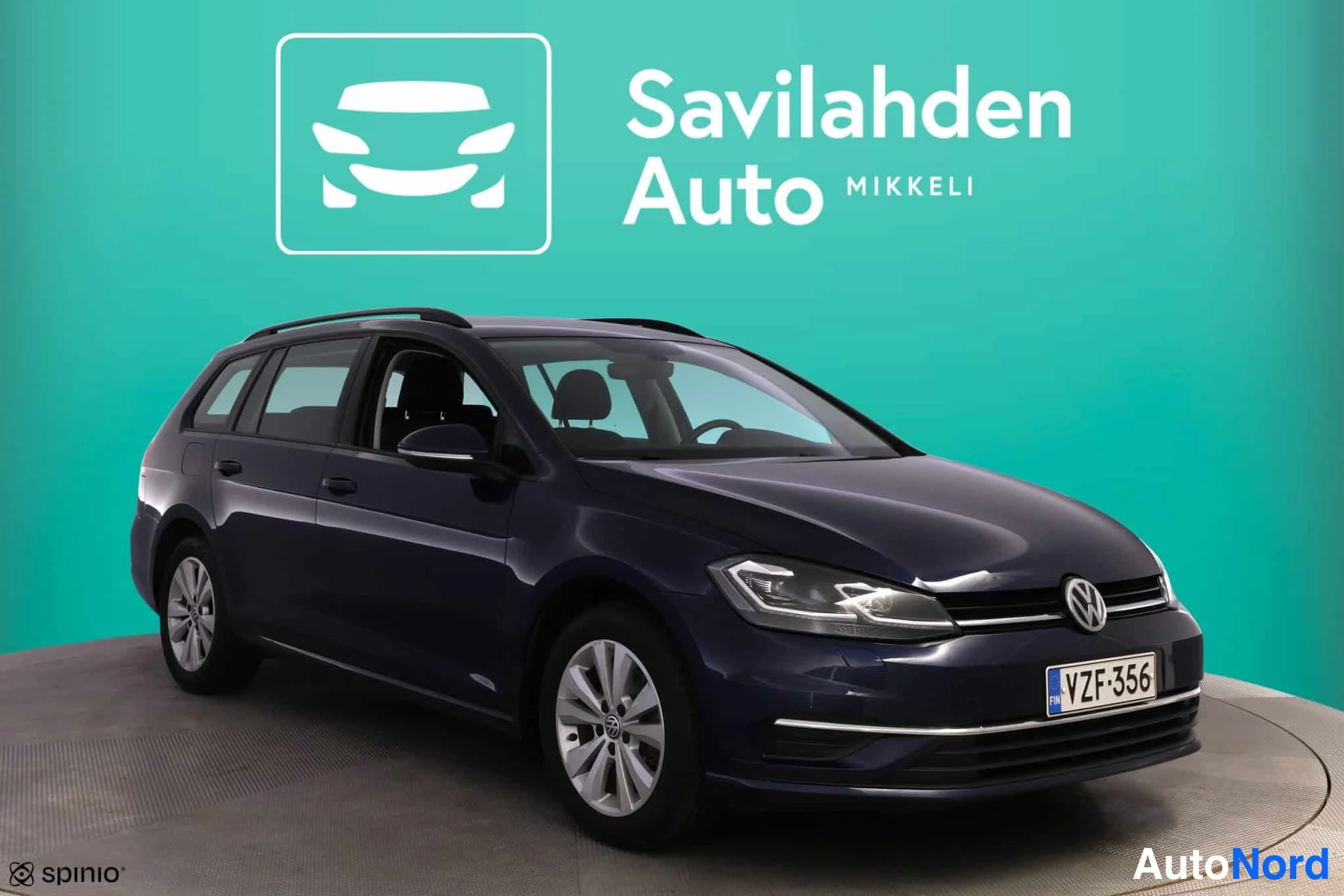 Blue Volkswagen Golf 2017, photo 11