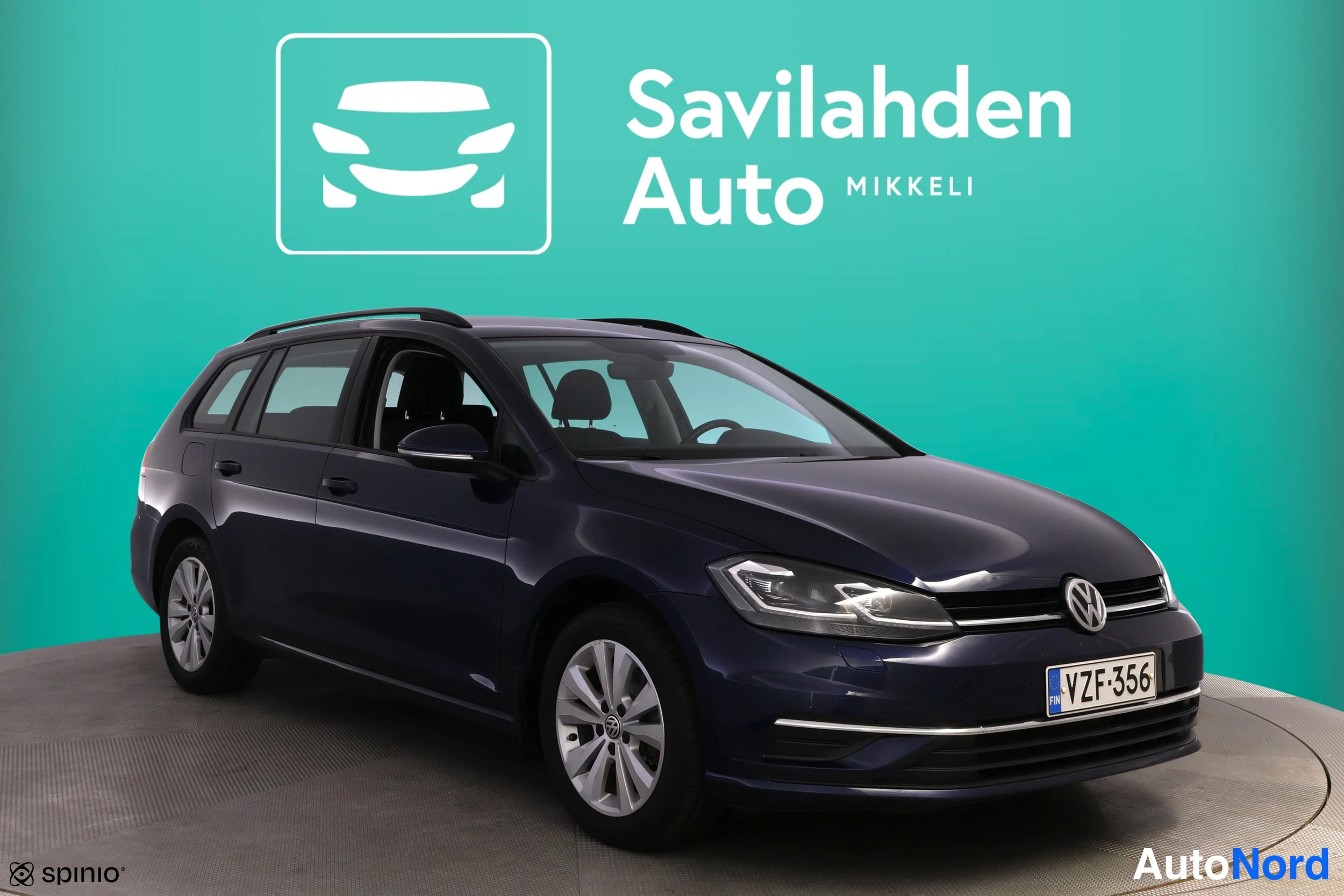 Blue Volkswagen Golf 2017, photo 12