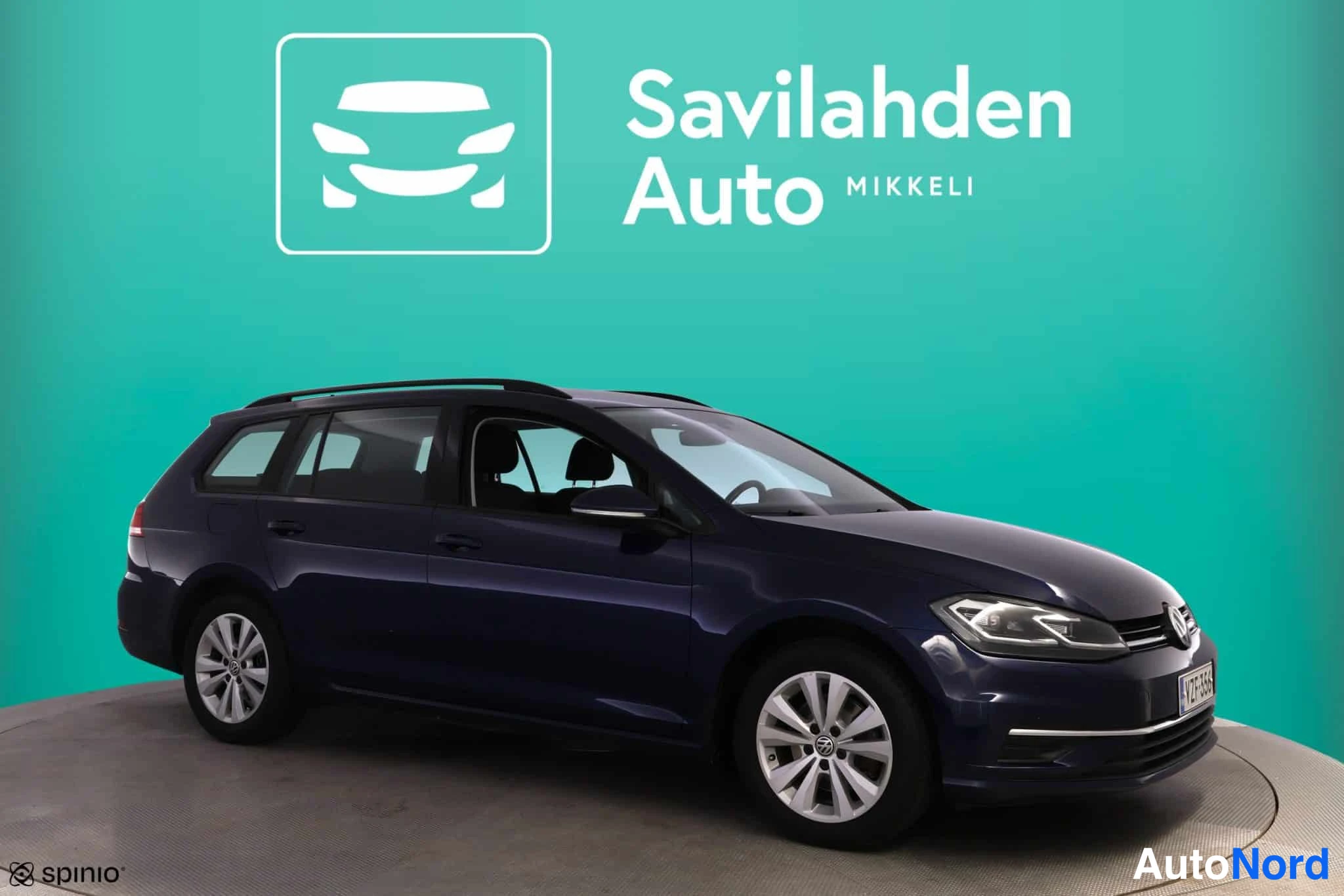 Blue Volkswagen Golf 2017, photo 9