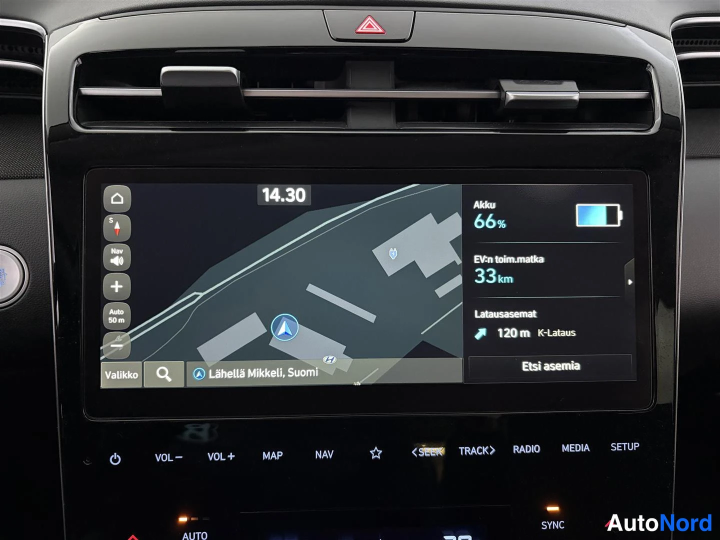 Punainen Hyundai Tucson 2023, kuva 24