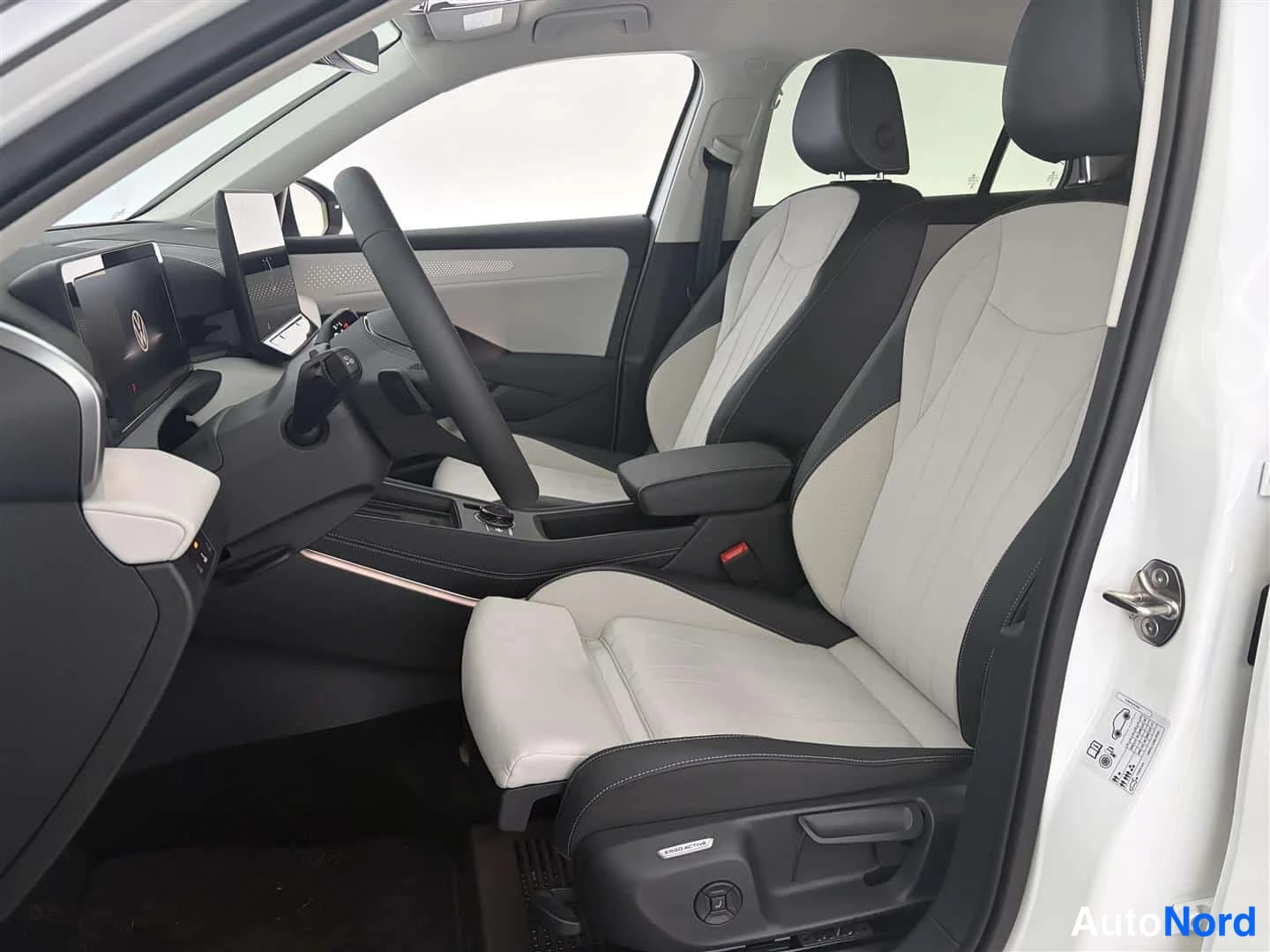 Harmaa Volkswagen T-Roc 2026, kuva 15