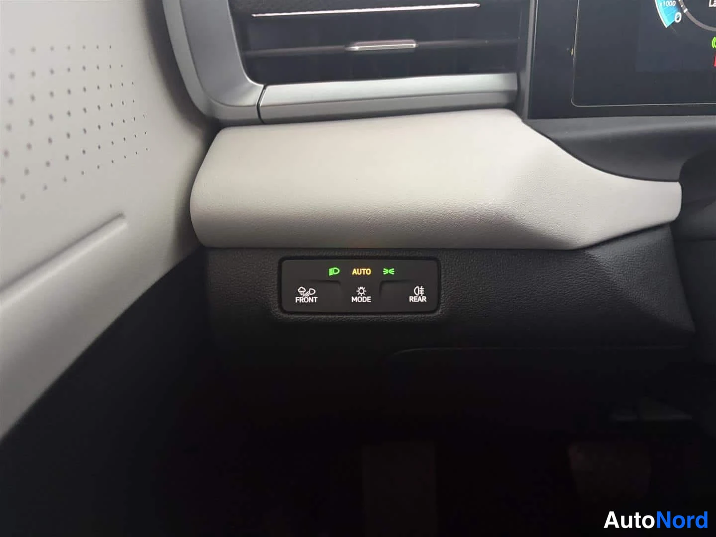 Harmaa Volkswagen T-Roc 2026, kuva 29