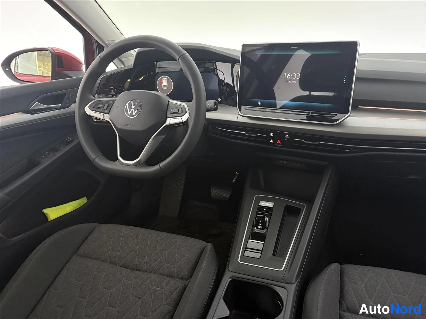 Punainen Volkswagen Golf 2026, kuva 14