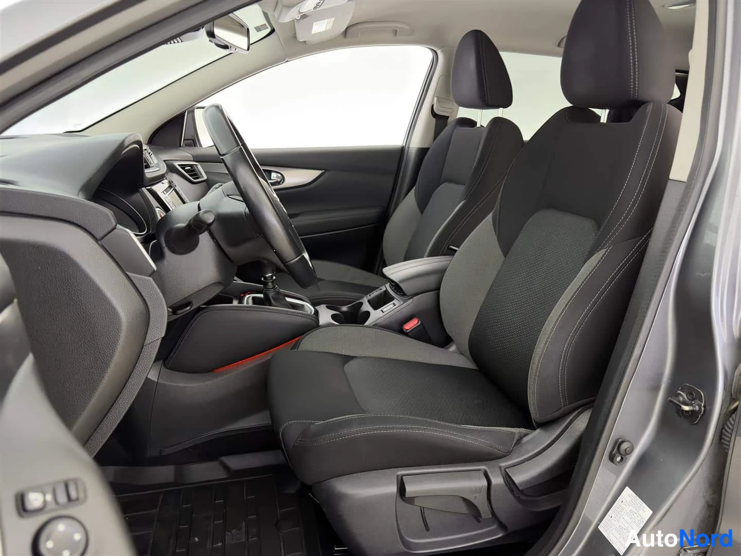 Harmaa Nissan Qashqai 2019, kuva 16