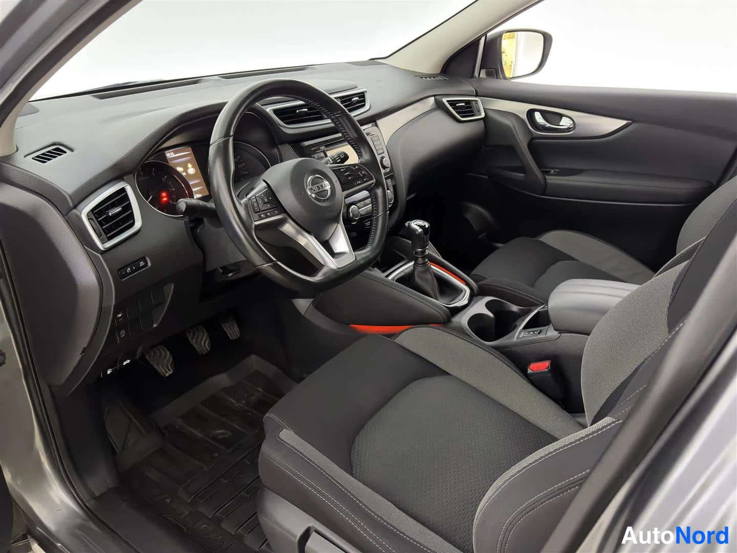 Harmaa Nissan Qashqai 2019, kuva 17