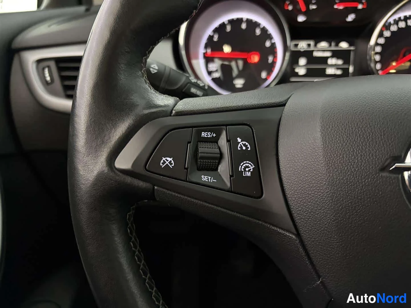 Hopea Opel Astra 2020, kuva 26