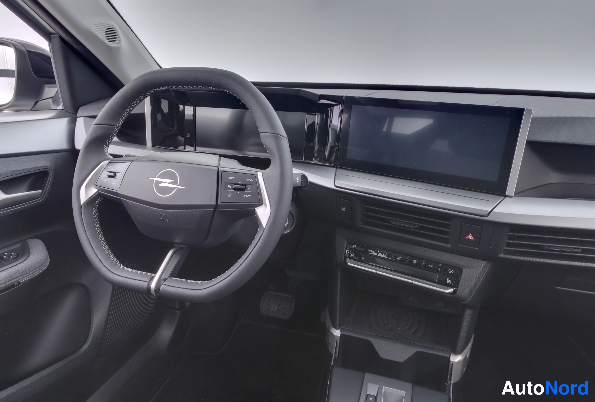 Harmaa Opel Frontera 2025, kuva 16